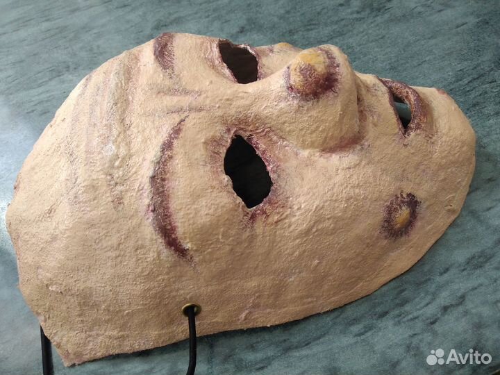 Маска на хэллоуин