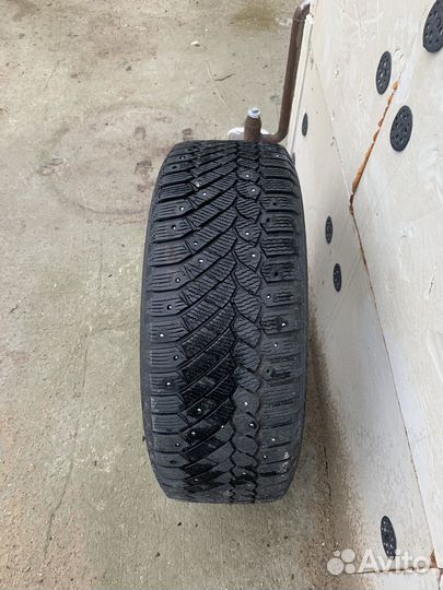 Gislaved Nord Frost 70Q 215/55 R17