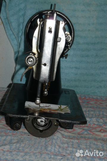 Швейная машина пмз-1 госшвеймашина