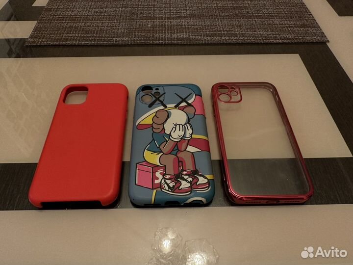 Чехлы на iPhone 11