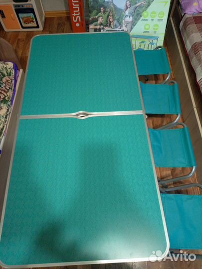 Складной стол и 4 стула