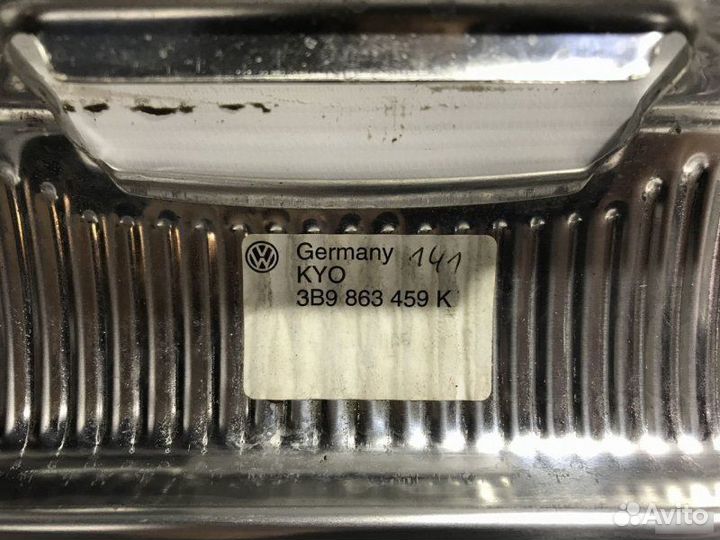 Накладка замка багажника Volkswagen Passat B5+