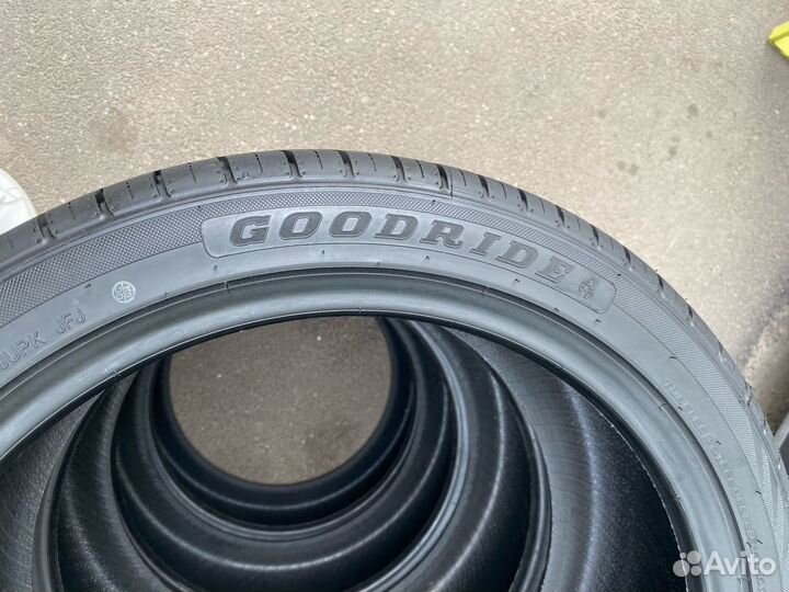 Goodride SA 37 245/35 R19 93Y