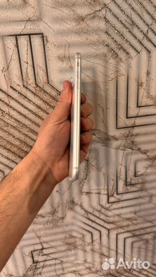 iPhone 8 Plus, 64 ГБ