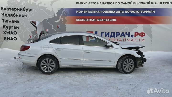 Суппорт тормозной передний правый Volkswagen Passat CC 1K0615124E