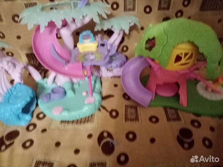 Домики игрушечные