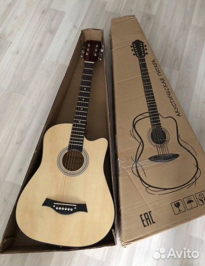 Акустическая гитара новая