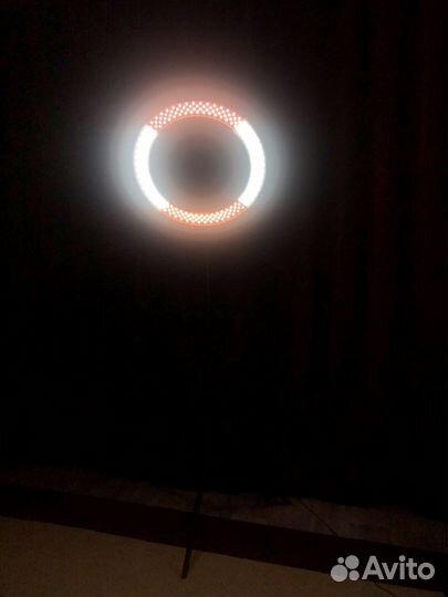 Кольцевая лампа со штативом