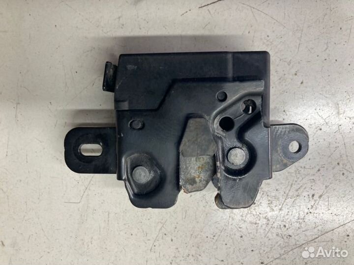 Замок капота левый Scania G Серия 4/2 6 поколение