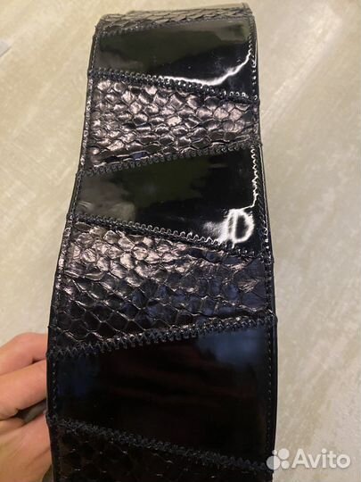 Ремень новый вставки из кожи питона