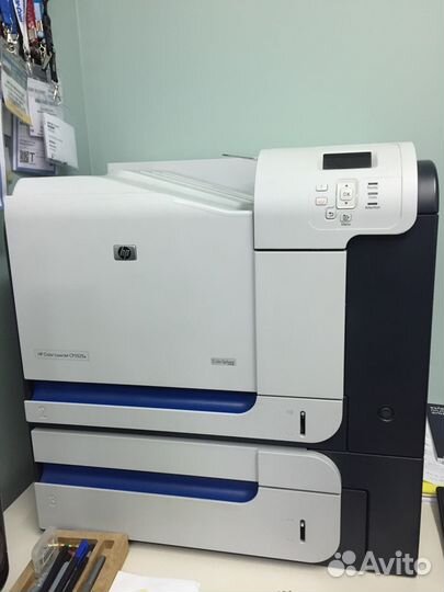 Принтер HP CP3525x