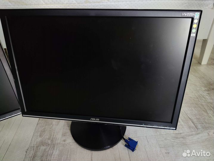 Монитор Asus 22