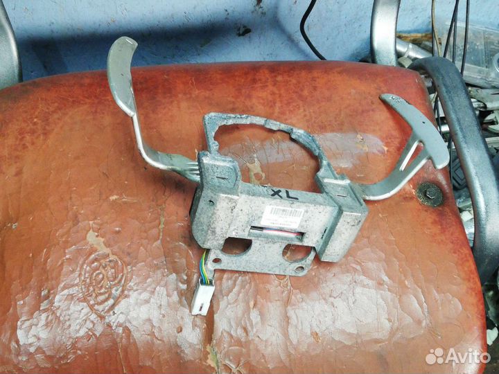 Лепесток подрулевой Митсубиси Аутлендер хл