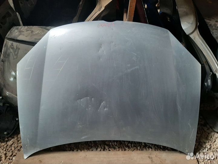 Капот Volkswagen Golf 5