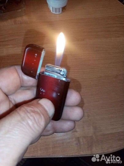 Зажигалка из 90ых