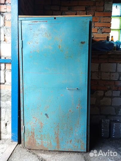 Шкаф для инструмента металлический