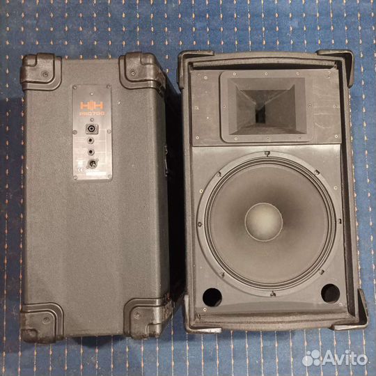 Акустические колонки по 300 Вт