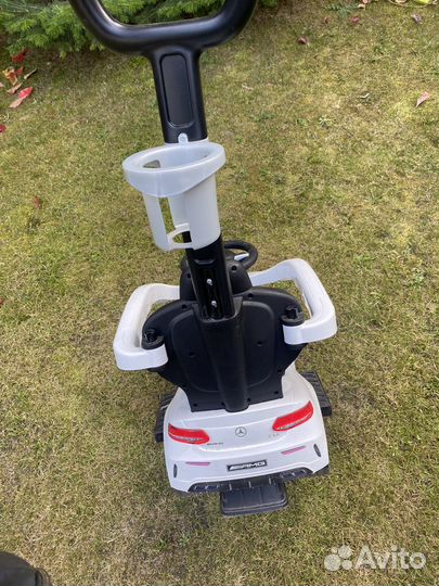 Машинка каталка с ручкой