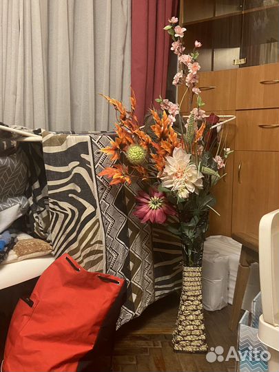 Цветы напольные исскуственные с вазой