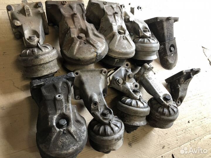 Кронштейн двигателя W124 М111 М103 М104 ом606