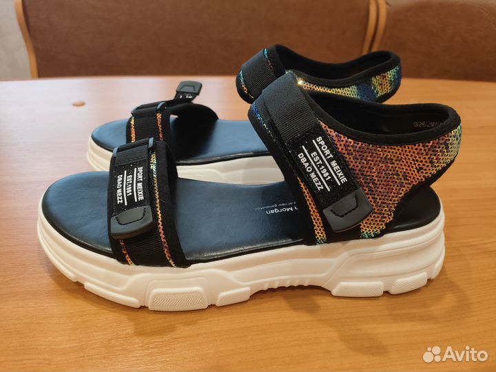 Босоножки новые р40