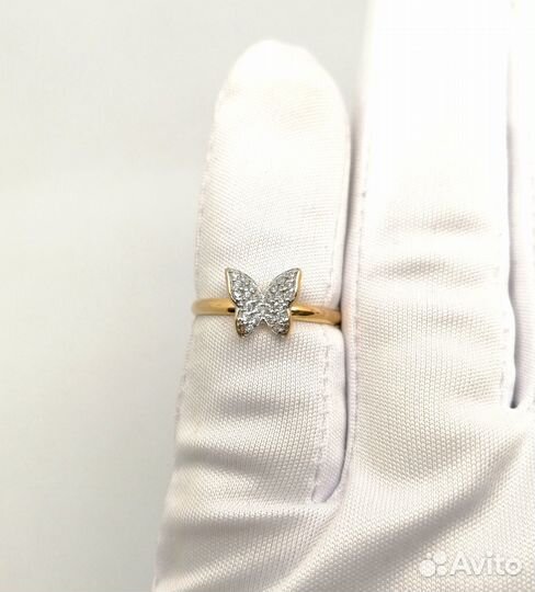 Золотое кольцо с камнем 16р