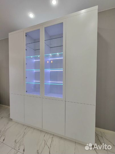 Угловой шкаф