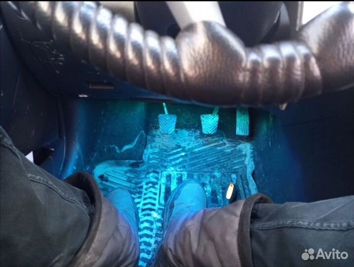 Подсветка ног в авто