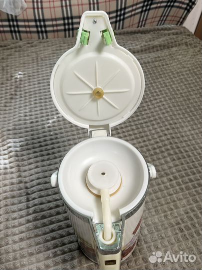 Термос с носиком помпой 2.2 литра