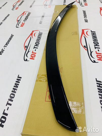 Спойлер Mercedes на крышку багажника С 204 Тайвань