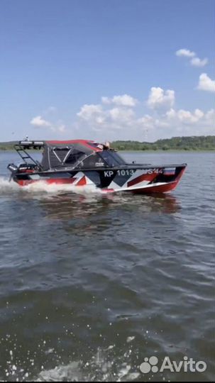 Моторная лодка прогресс С мотором mercury