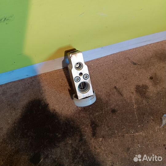 Клапан кондиционера Mitsubishi lancer 9