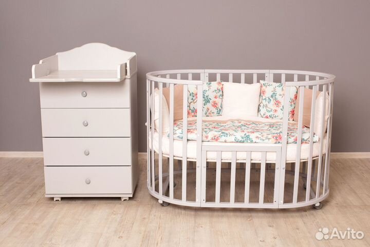 Детская кроватка