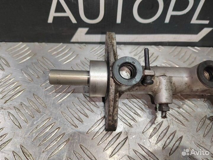 Главный тормозной цилиндр Hyundai Elantra HD 1.6