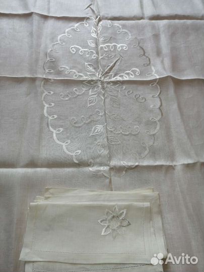 Скатерть льняная с 12 салфетками праздничная