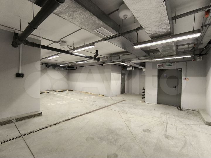 Машиноместо, 13 м²