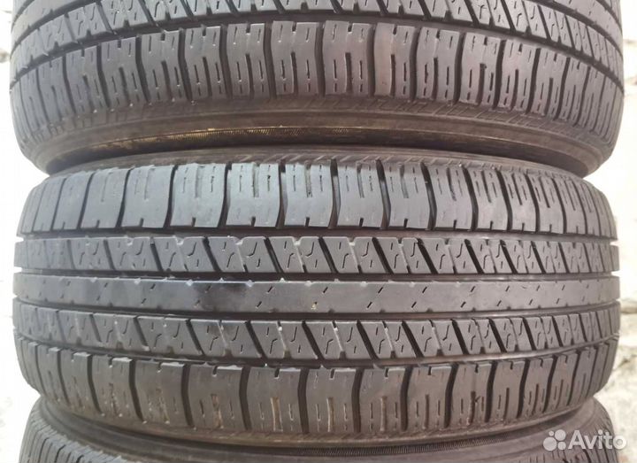 Triangle TR257 215/60 R17 96H