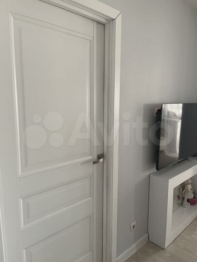 2-к. квартира, 60 м², 8/12 эт.
