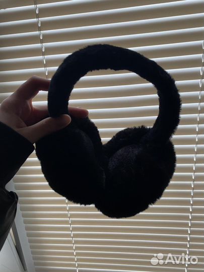 Меховые наушники