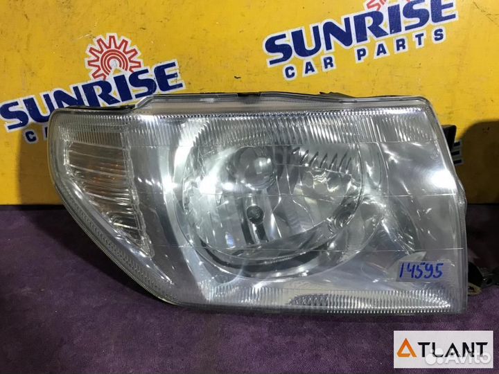 Фара mitsubishi pajero IO