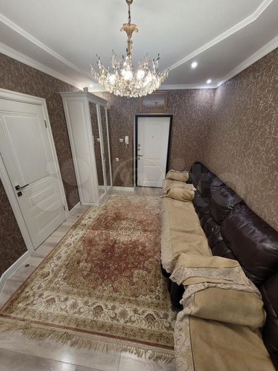 2-к. квартира, 70 м², 1/5 эт.