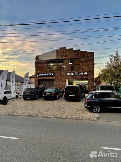 Grenlander L-Zeal56 245/30 R20 95W