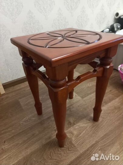 Табуреты новые