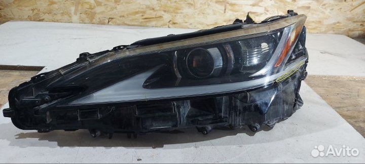 Фара светодиодная передняя левая Lexus Es