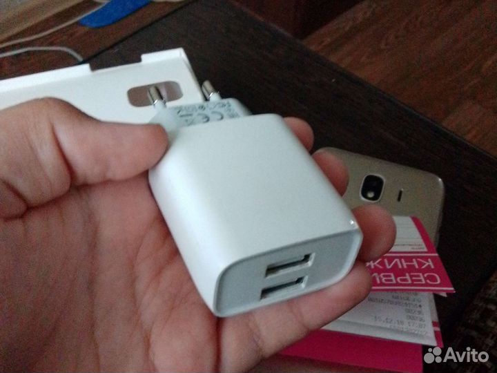 Телефон Samsung j4 2018