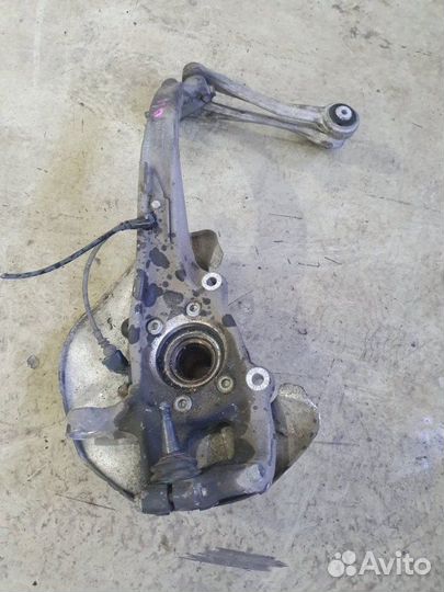 Кулак передний левый Audi A4 B8 универсал 2.0 CDN