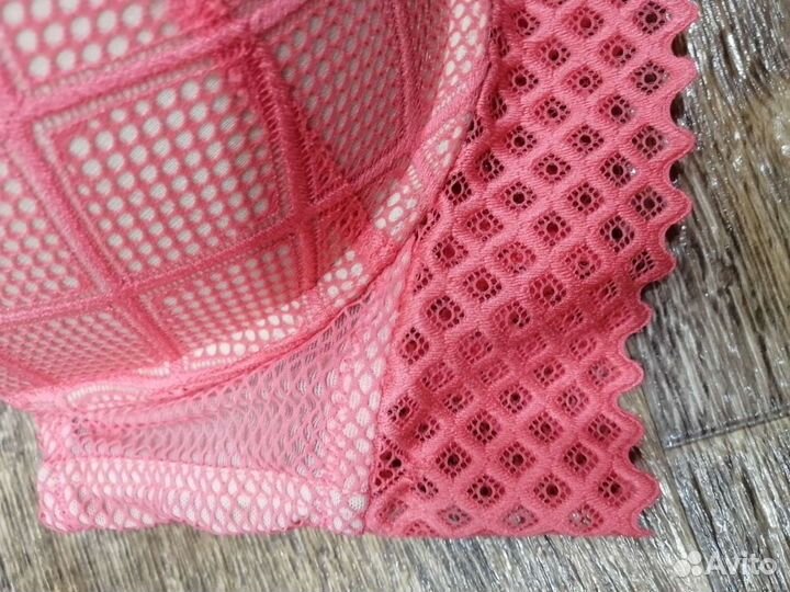 Бюстгальтер с пуш апом новый, размер 38 с