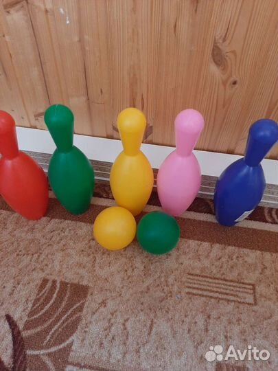 Детский боулинг(кегли с мячами)