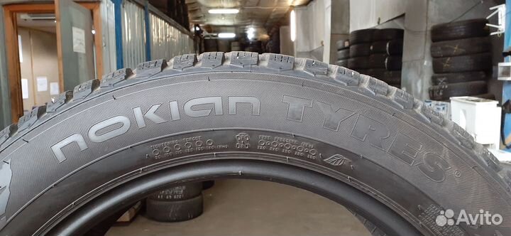 Nokian Tyres Hakkapeliitta 9 225/55 R17