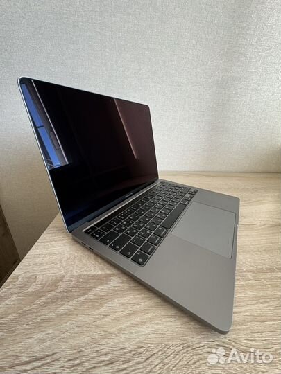 Macbook pro 13 2020 m1 8/512